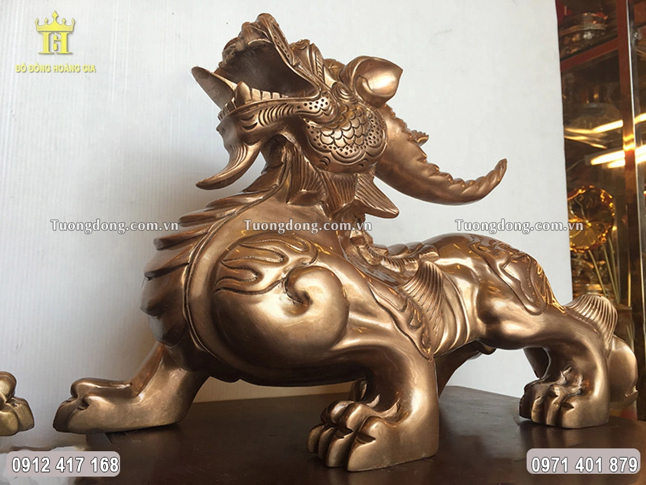 Vật phẩm được đúc theo dáng uy nghiêm